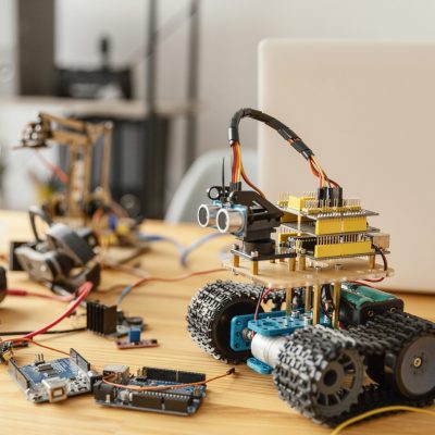 home-made-robot-desk (1)